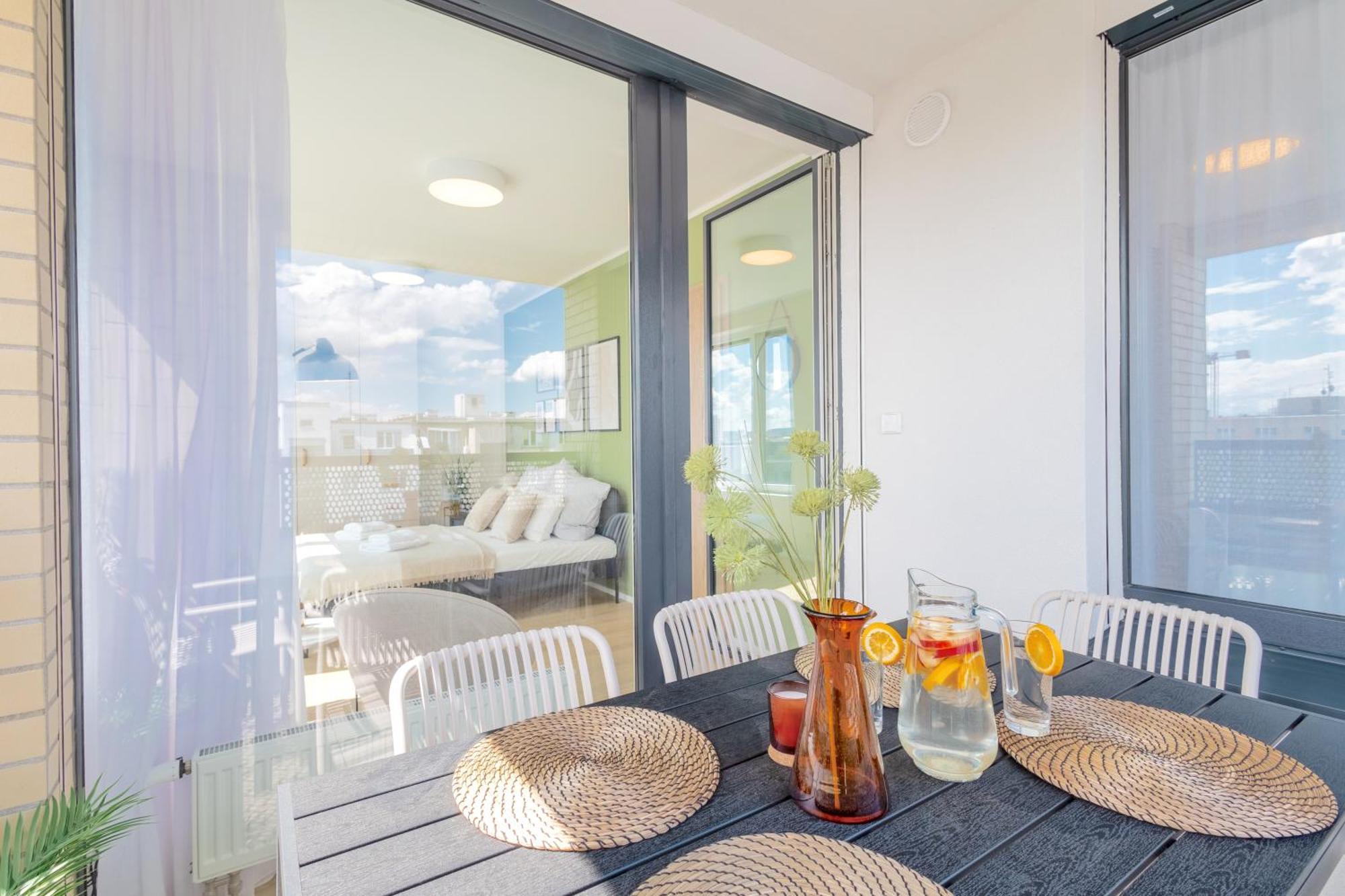 Bright 2Br - 7Th Floor, Balcony, Free Parking By Gravity Prague Appartement Buitenkant foto
