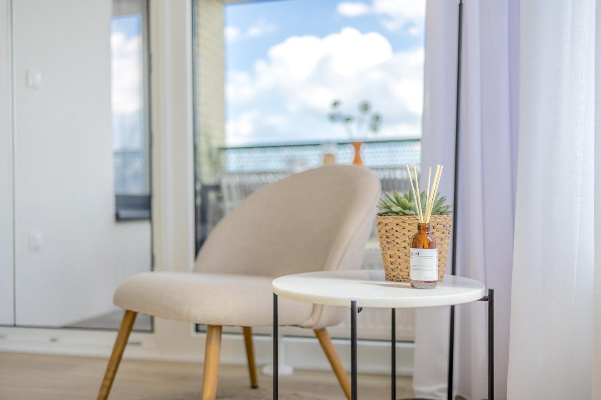 Bright 2Br - 7Th Floor, Balcony, Free Parking By Gravity Prague Appartement Buitenkant foto