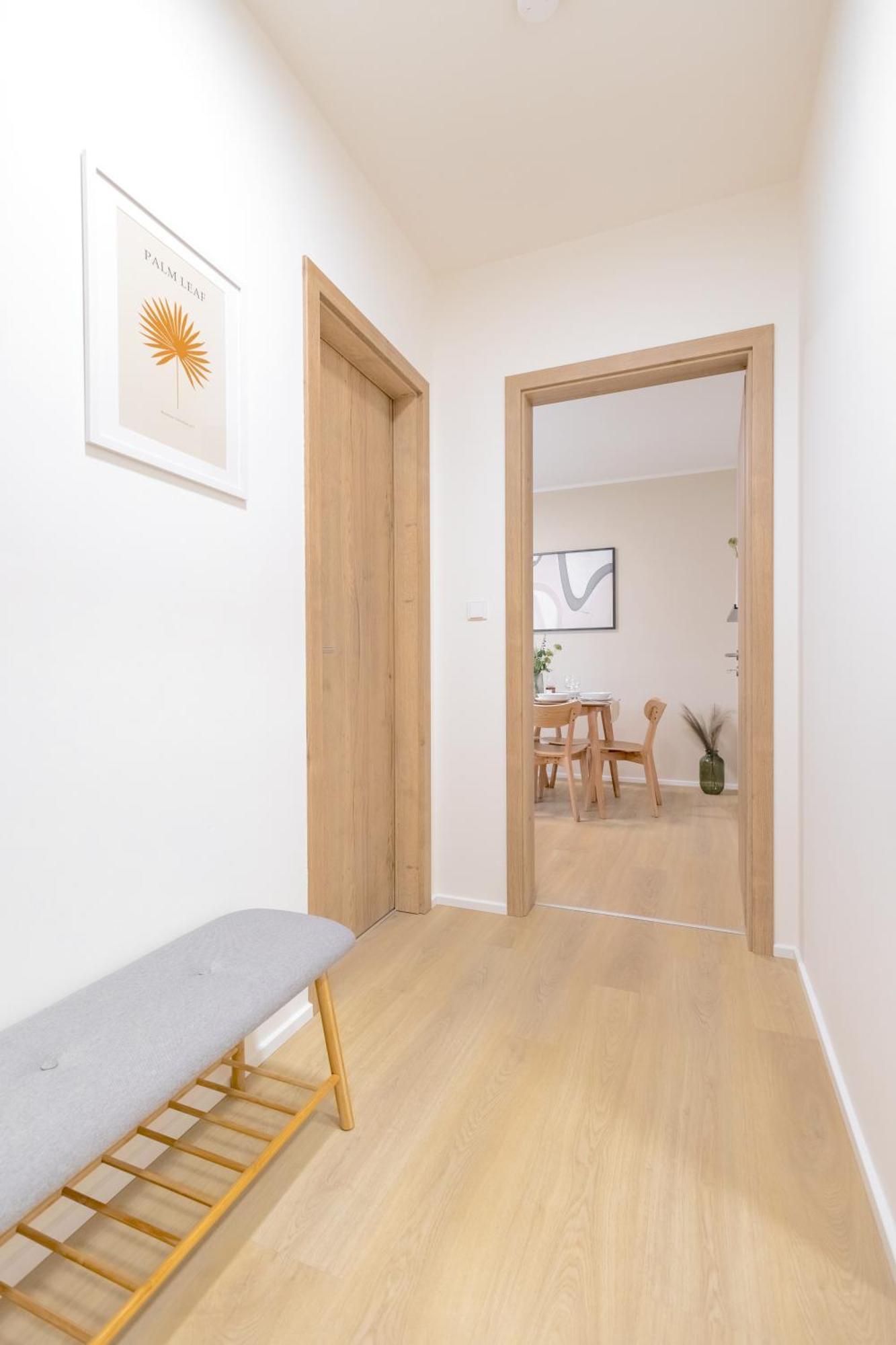Bright 2Br - 7Th Floor, Balcony, Free Parking By Gravity Prague Appartement Buitenkant foto